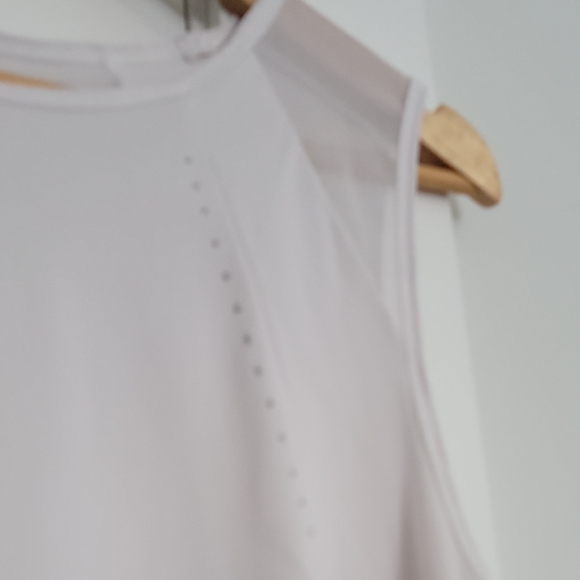 Lululemon Sculpt Tank II White First Release Fits Size 16 18 - Picture 3 of 7